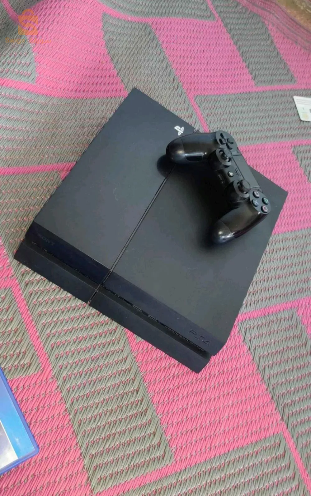ps4 fat flache 
v5.05
500gb
جامي تفتح كارونتي بتيكي
