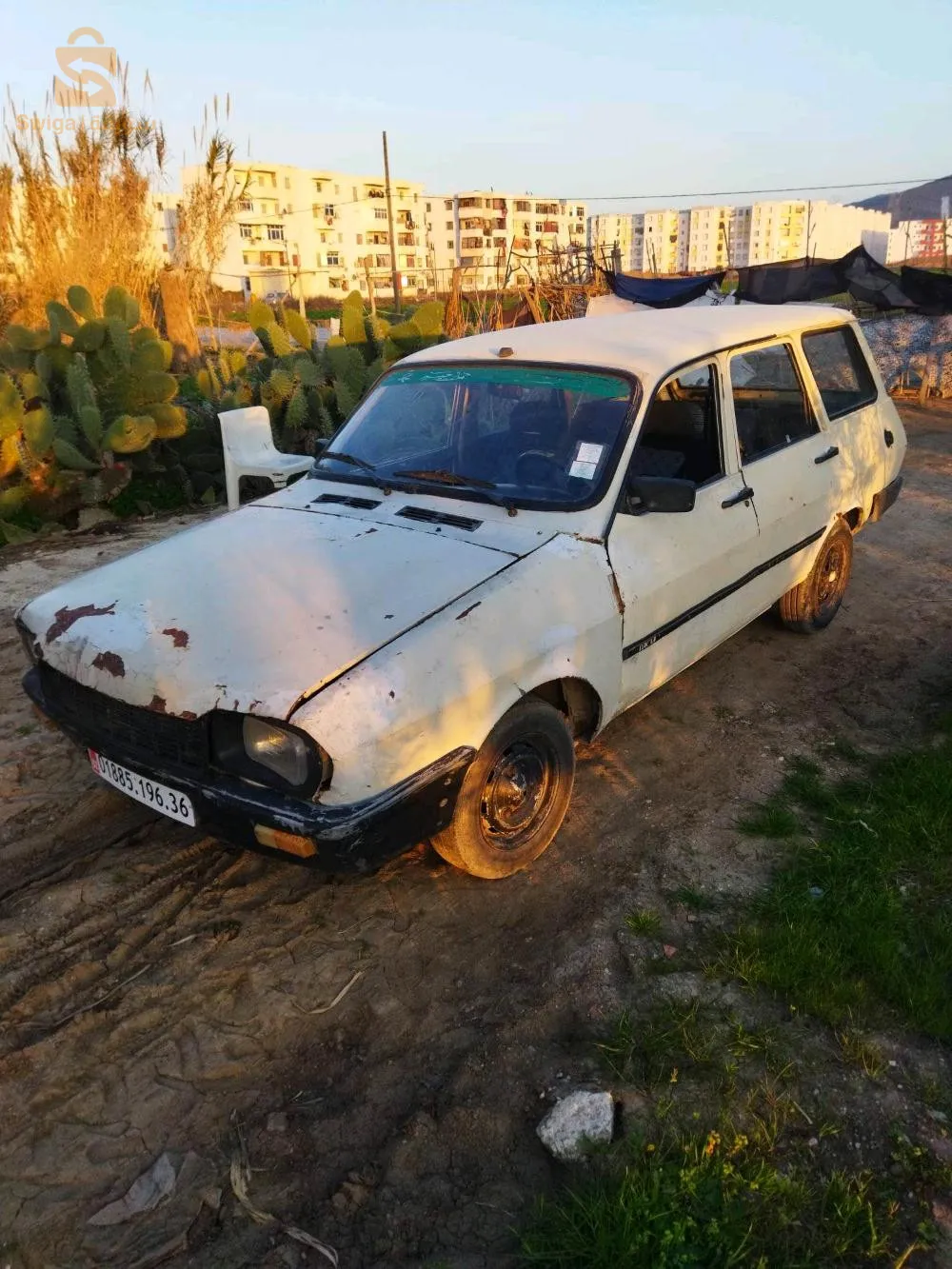 dacia r12