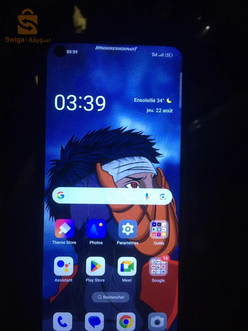 Peace be upon you, my brothers. There is an Oppo a94 phone for sale, a young woman