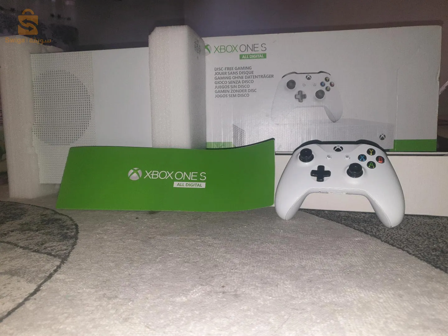 xbox one s digital edition 
1tb 10/10