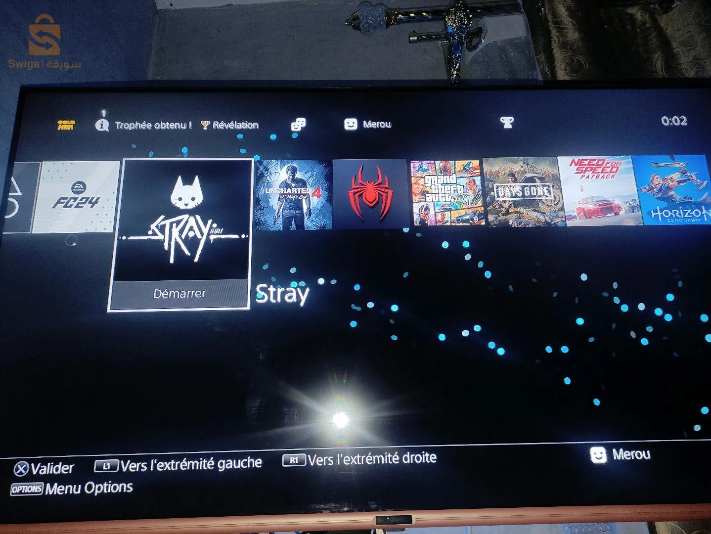 Playstation 4 slime / 500gb/ un manette originale cable hdmi cable alimentation est plein de jeux