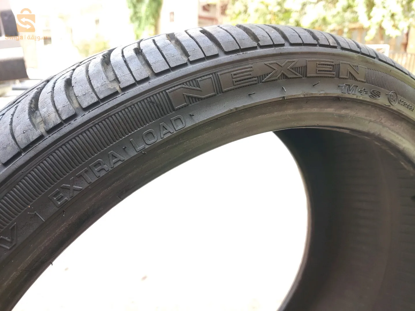 Nexen Roadian HP All-Season Radial Tire - 295/30R22 103V traduisez en français