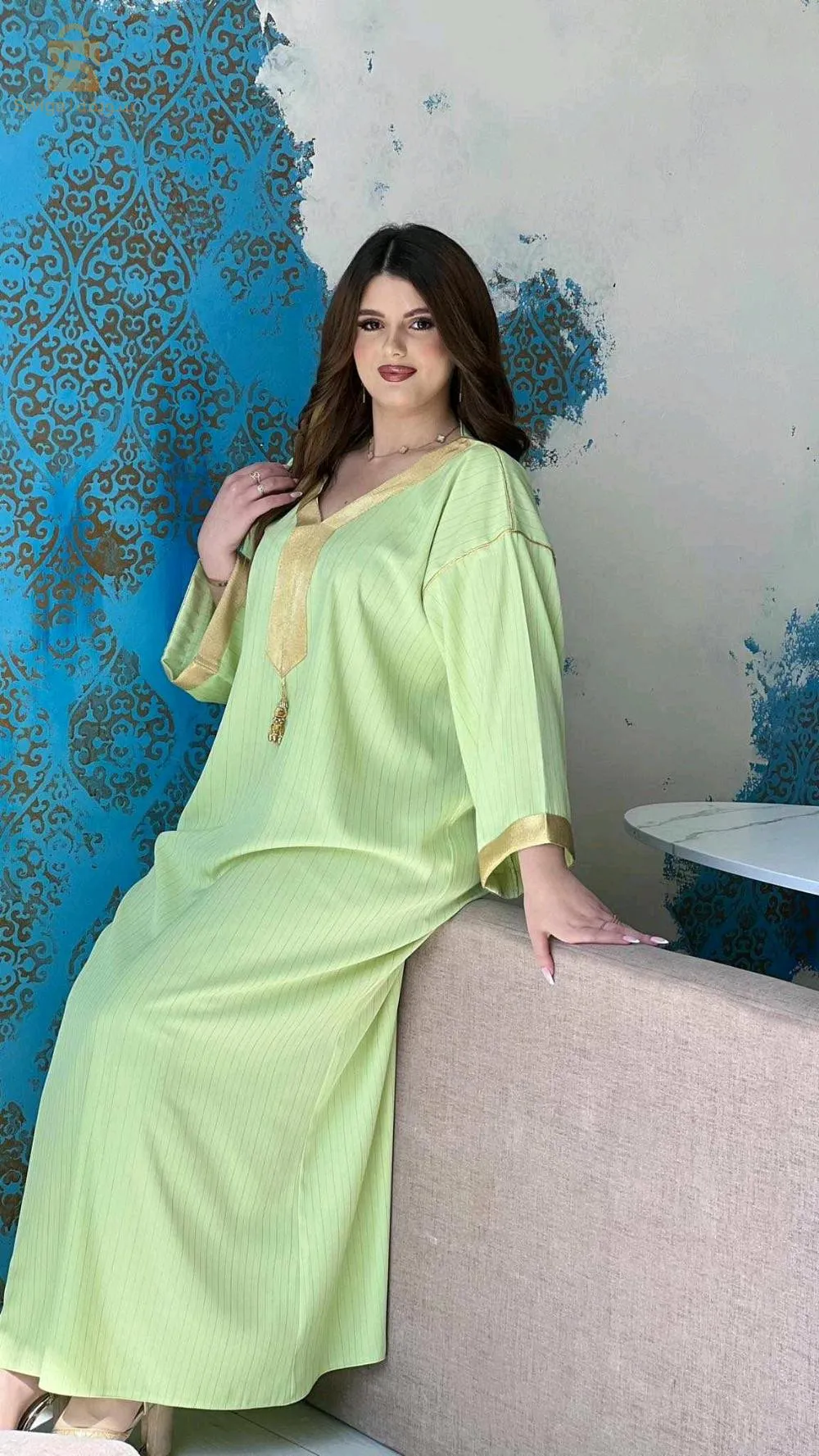 فستان نسائي