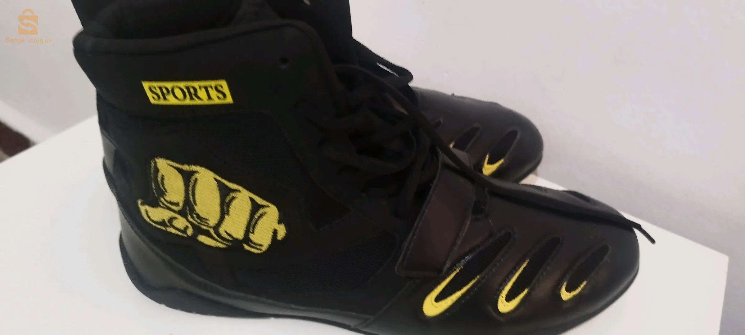 chaussures de sport box et lut