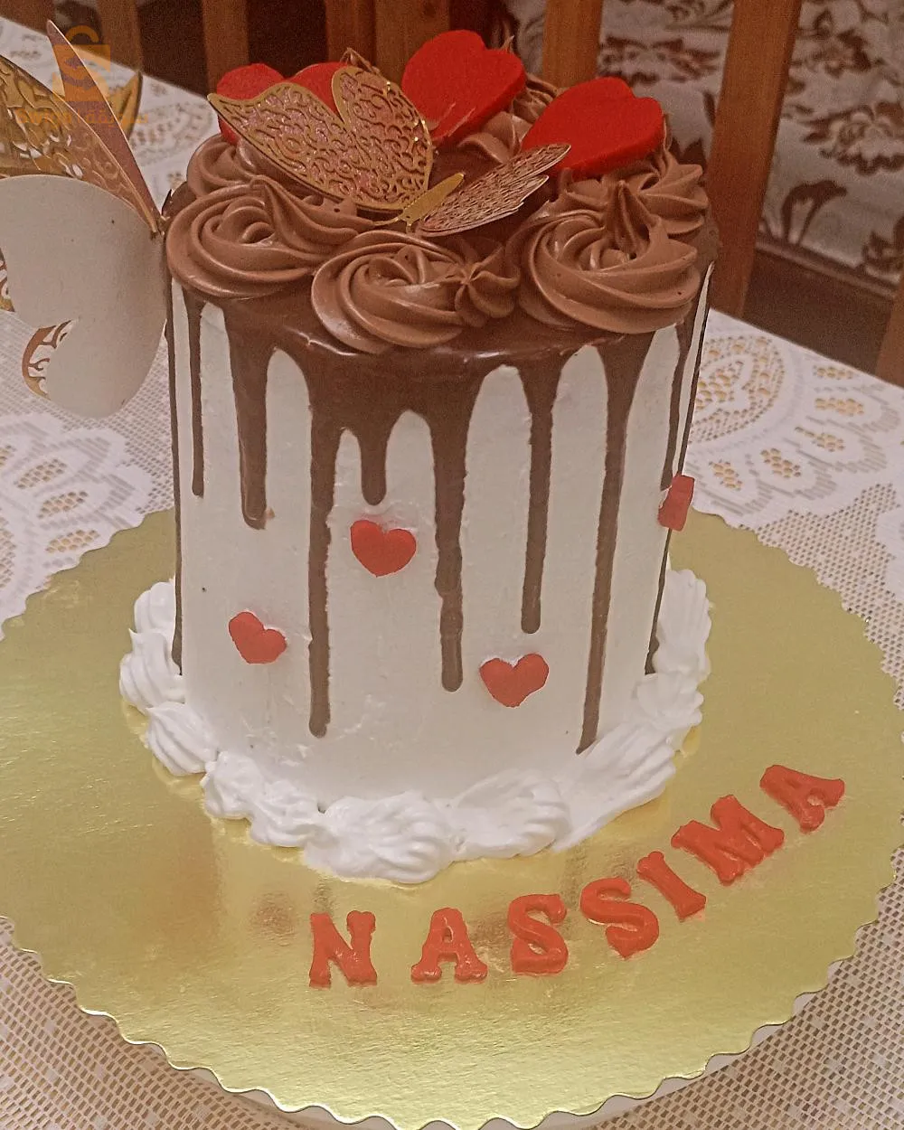 gâteau d'anniversaire et salés