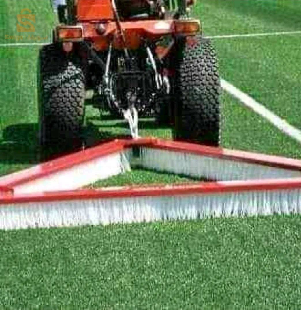 مشطة عشب ملاعب