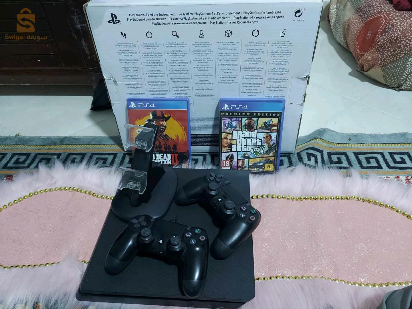 بلاي 4 سلم في حالة جيدة