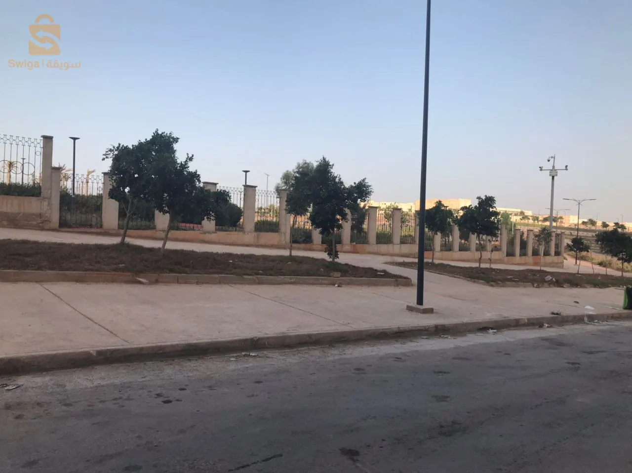 نت موثق ولا طبيب ولا طبيب اسنان ولا قاضي ولا بيطري تخصص حجامة و لا قاضي .....  . و تسحق مكتب
 في وهران اتصل بنا 
0797624273