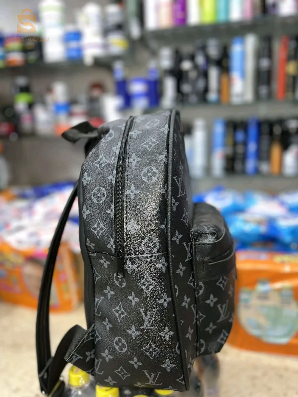 Sacs a dos 🎒 pour homme 👱 et femme 👱‍♀️ Très bonne qualité 👍Livraison disponible Bienvenue 🤝