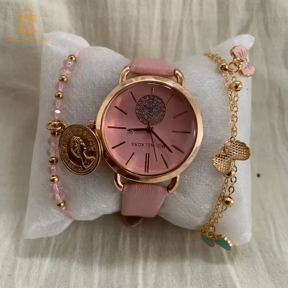 Ceuta cover + a pair of bracelets and a box 😍 Beautiful colors and excellent coordination ♥️ Price 1500 ✅ Delivery available 58 Wilaya 🚚🛵 ✅ Limited quantity ✅