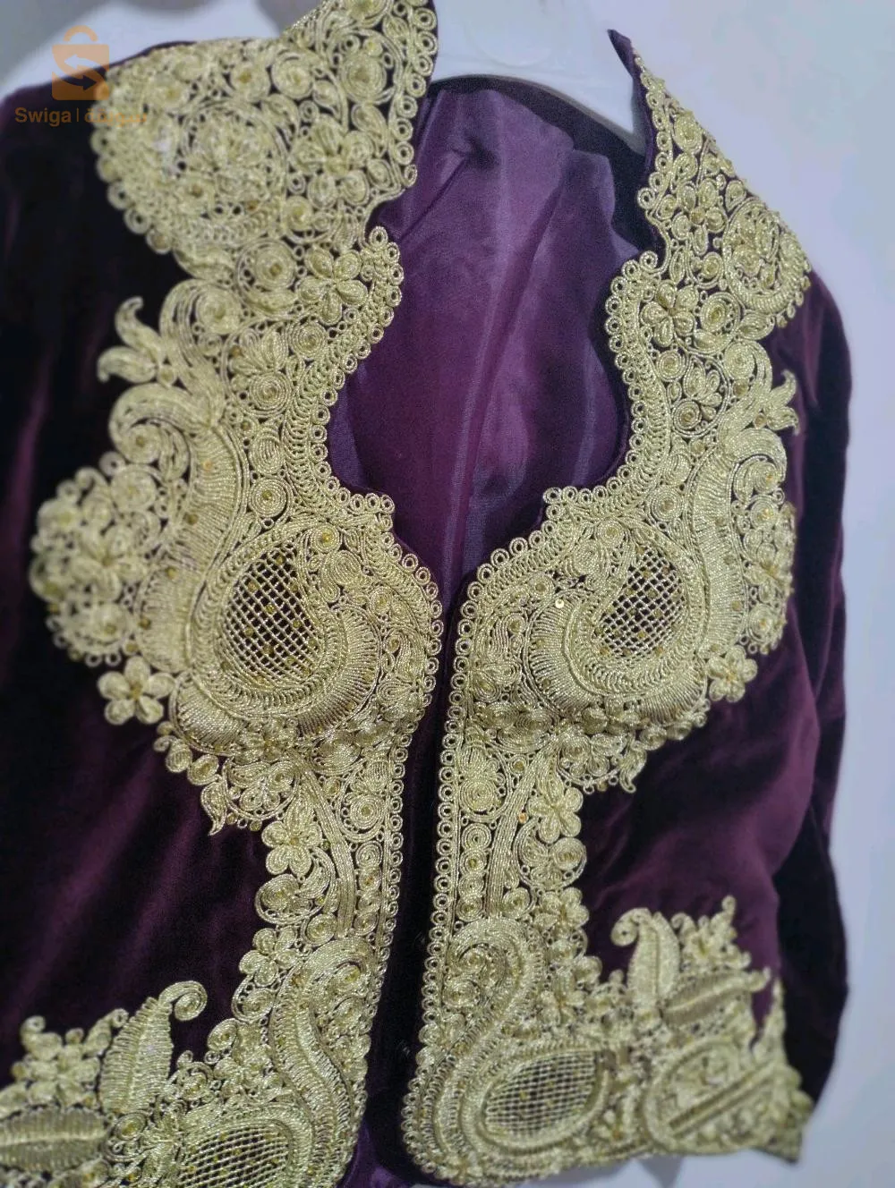 قطيفة المون