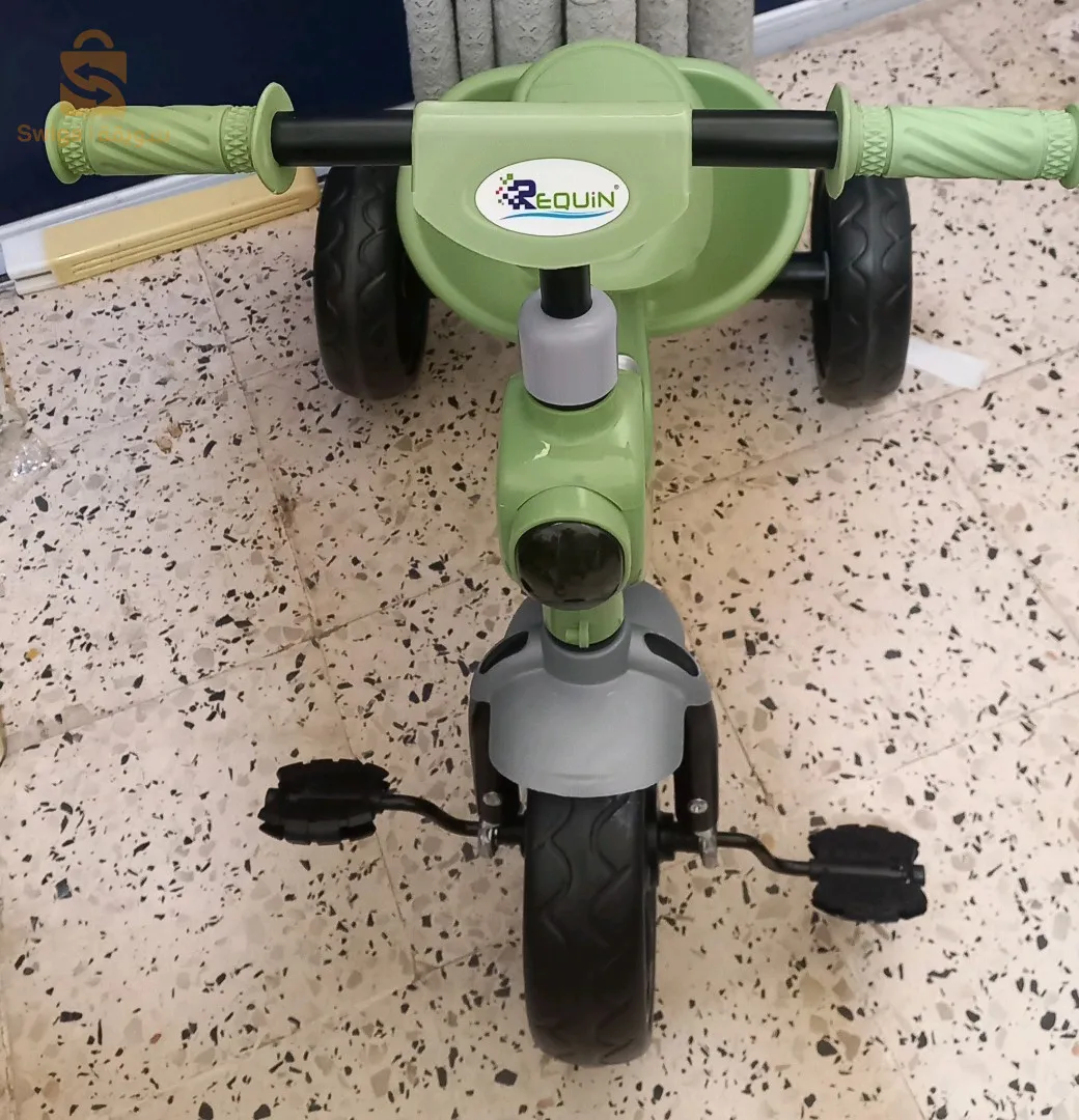 tricycle requin 🦈