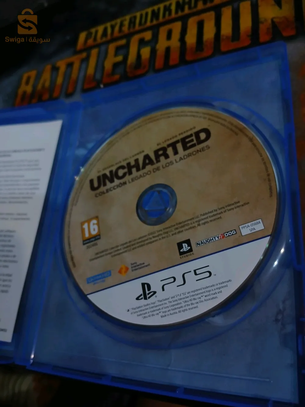 uncharted jeux ps5  uncharted 4 et uncharted le dernier.   deux  version sur un CD (un CD 2 jeux)