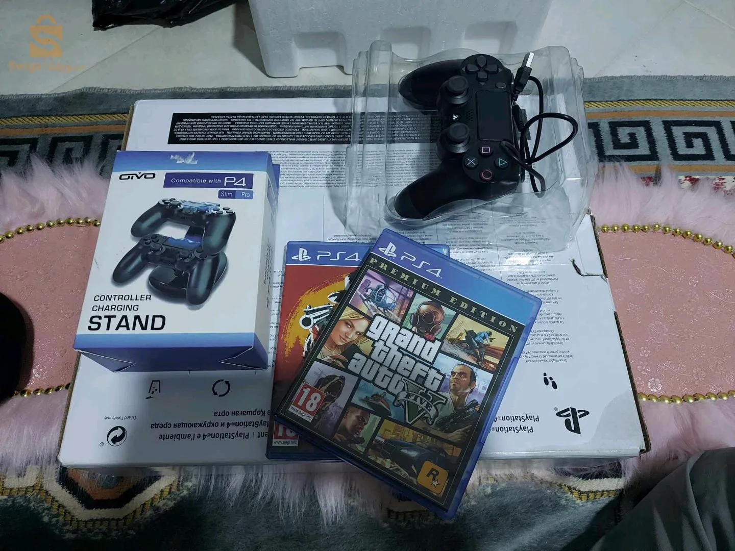 بلاي 4 سلم في حالة جيدة