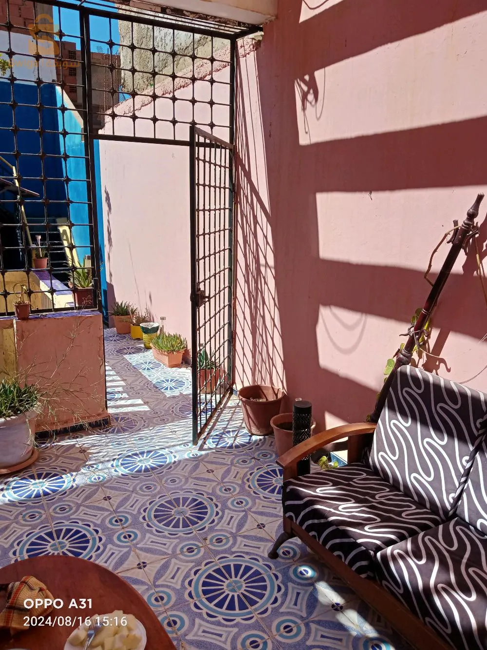 un très beau studio a bouss ville ain türk