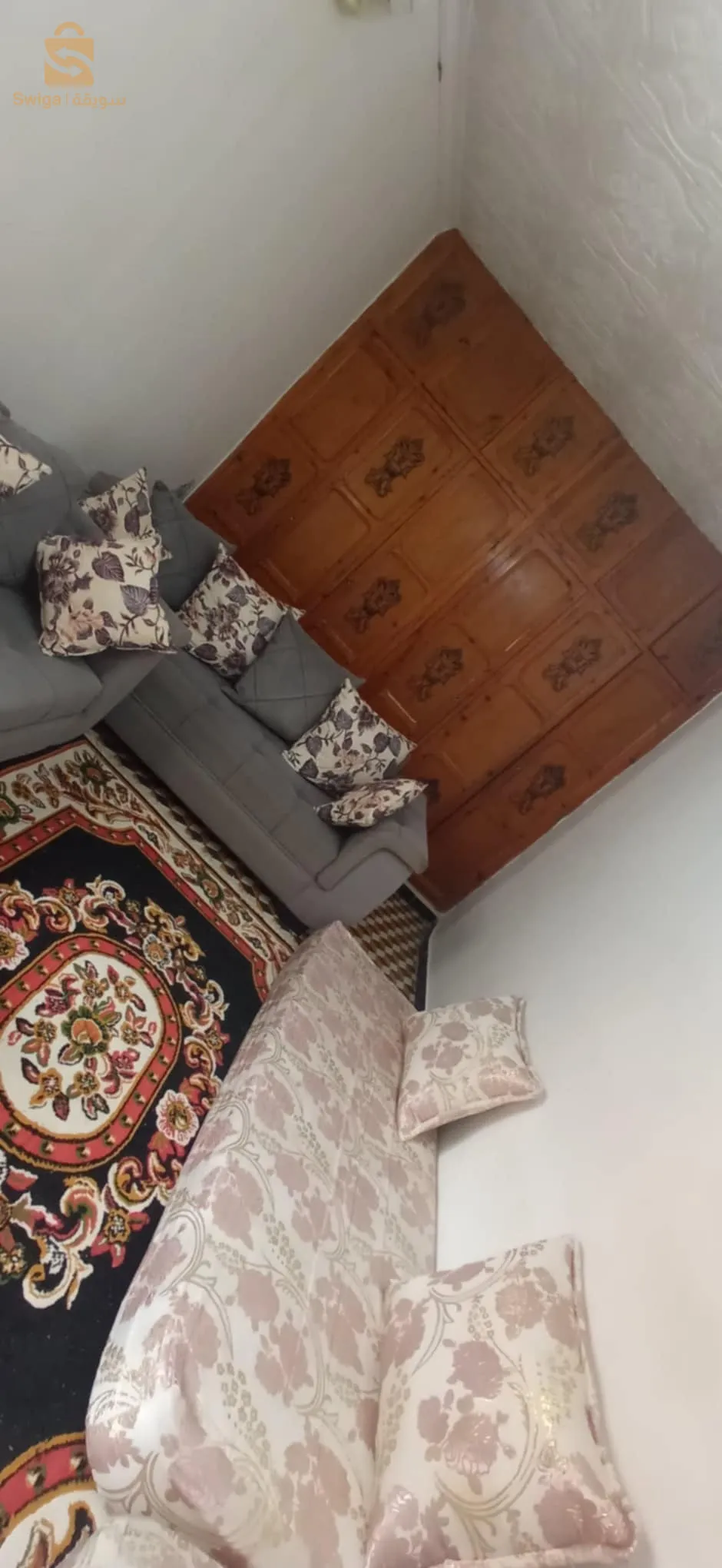 منزل جيد قريب من كل المرافق (مدارس -مركز شرطة -موقف الحافلات -سوق و محلات تجارية - ملعب)