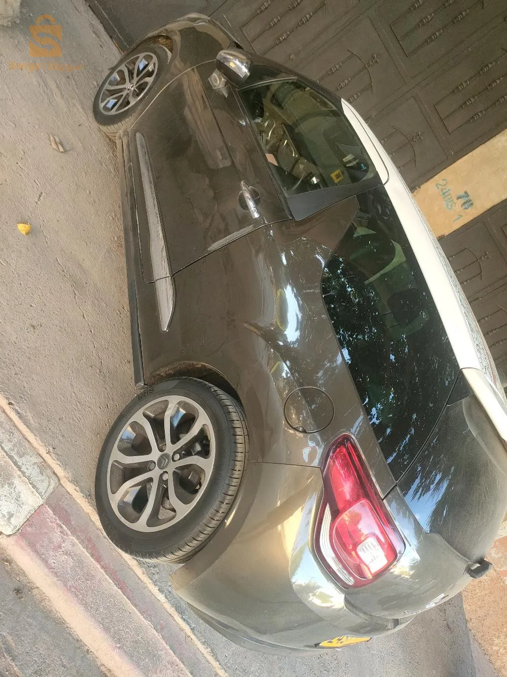 fiha l'avant pantur n9oi