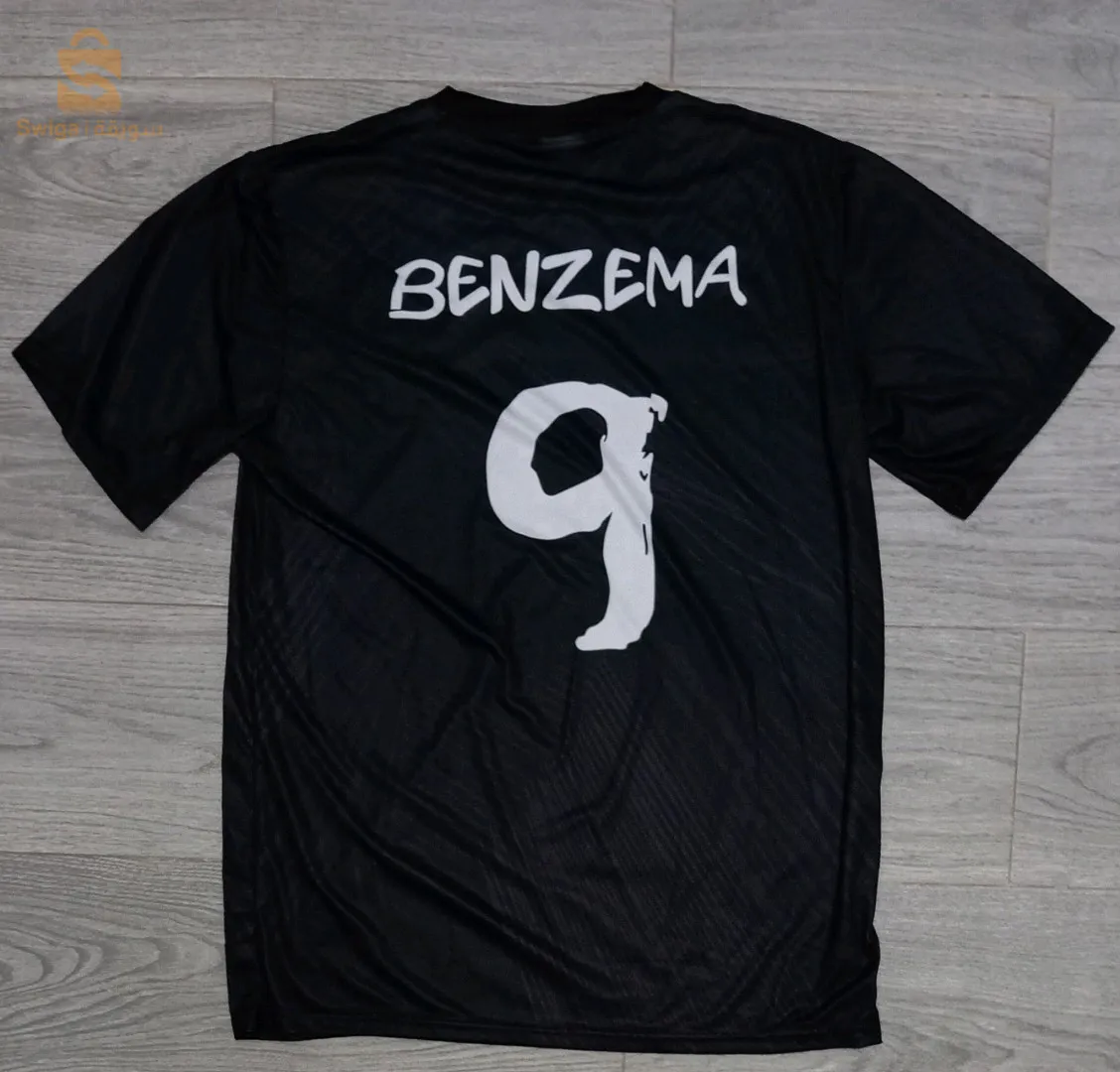 ملابس رياضية