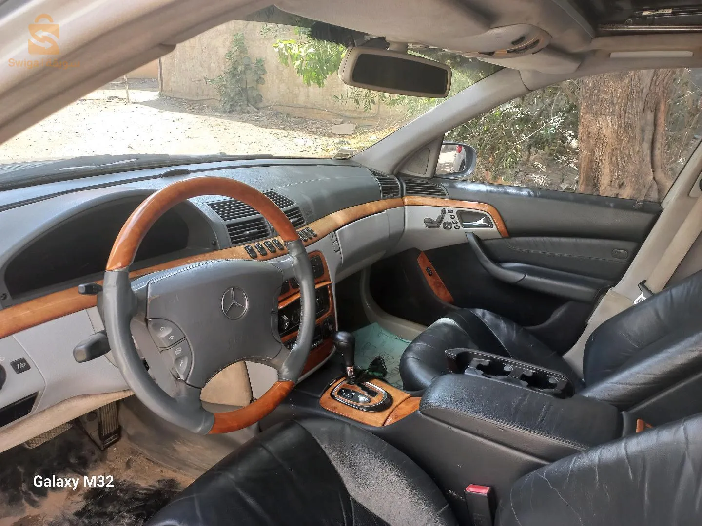 مرسيدس S500 v8 essence 300ch.
سيارة ما شاء الله فيها صبيغة كلش يمشي
 نبيع و نبرز. سلام