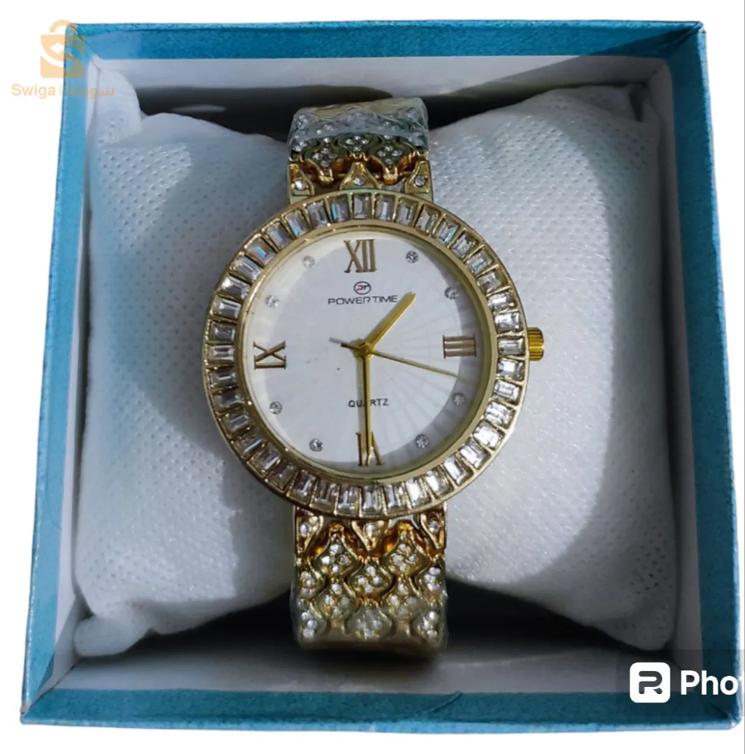 ساعات نسائية