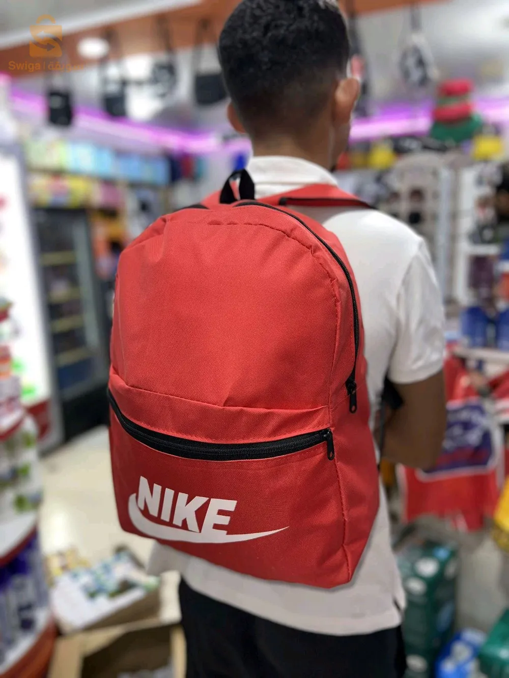Sacs a dos 🎒 pour homme 👱 et femme 👱‍♀️ Très bonne qualité 👍Livraison disponible Bienvenue 🤝