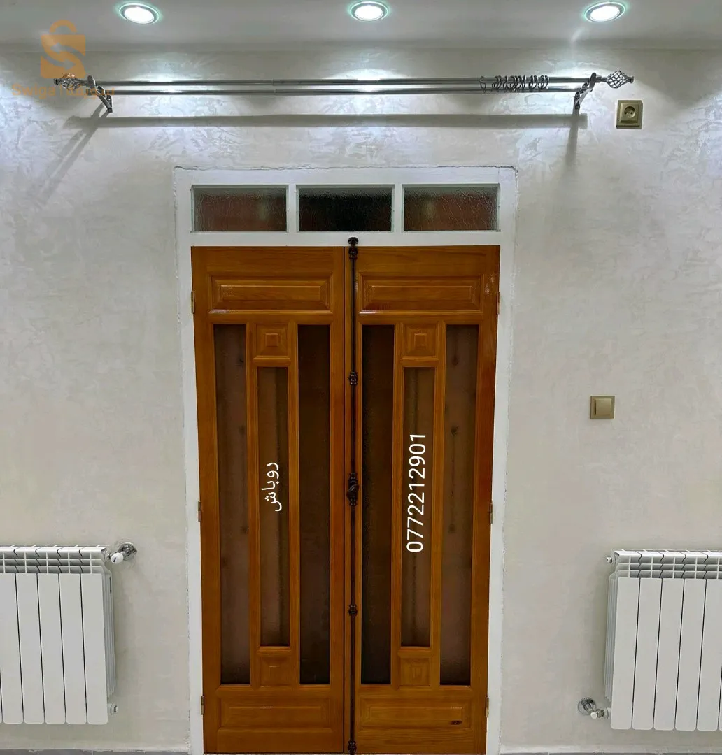 أبواب خشبية