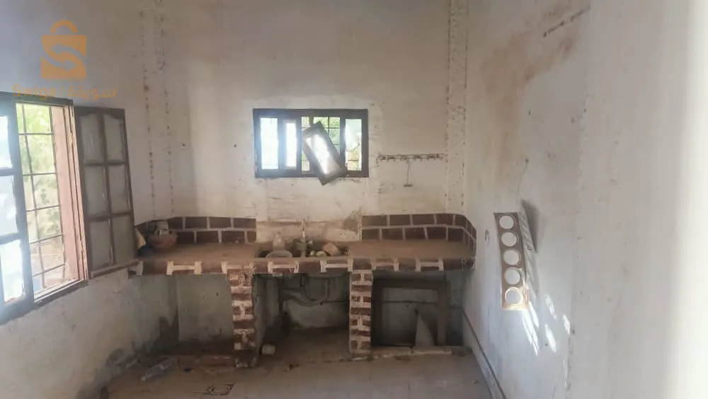 Il se rendit à Bab al-Fath avec l'entrée