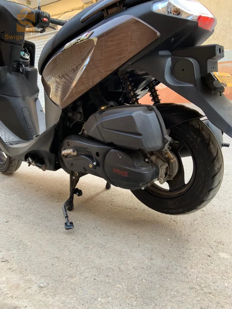 ávendre vms jocii année 2023 avec 1 année assurance roulée 07470 n.u.m : 07.99.33.46.48