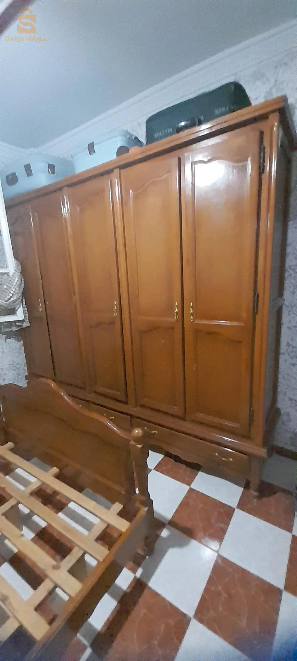 اعلان عن بيع أثاث مستعمل