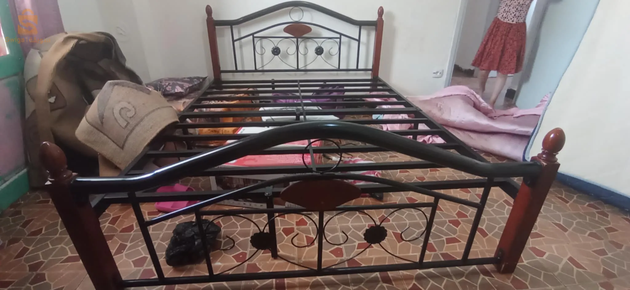 سرير دو بلاصة للبيع