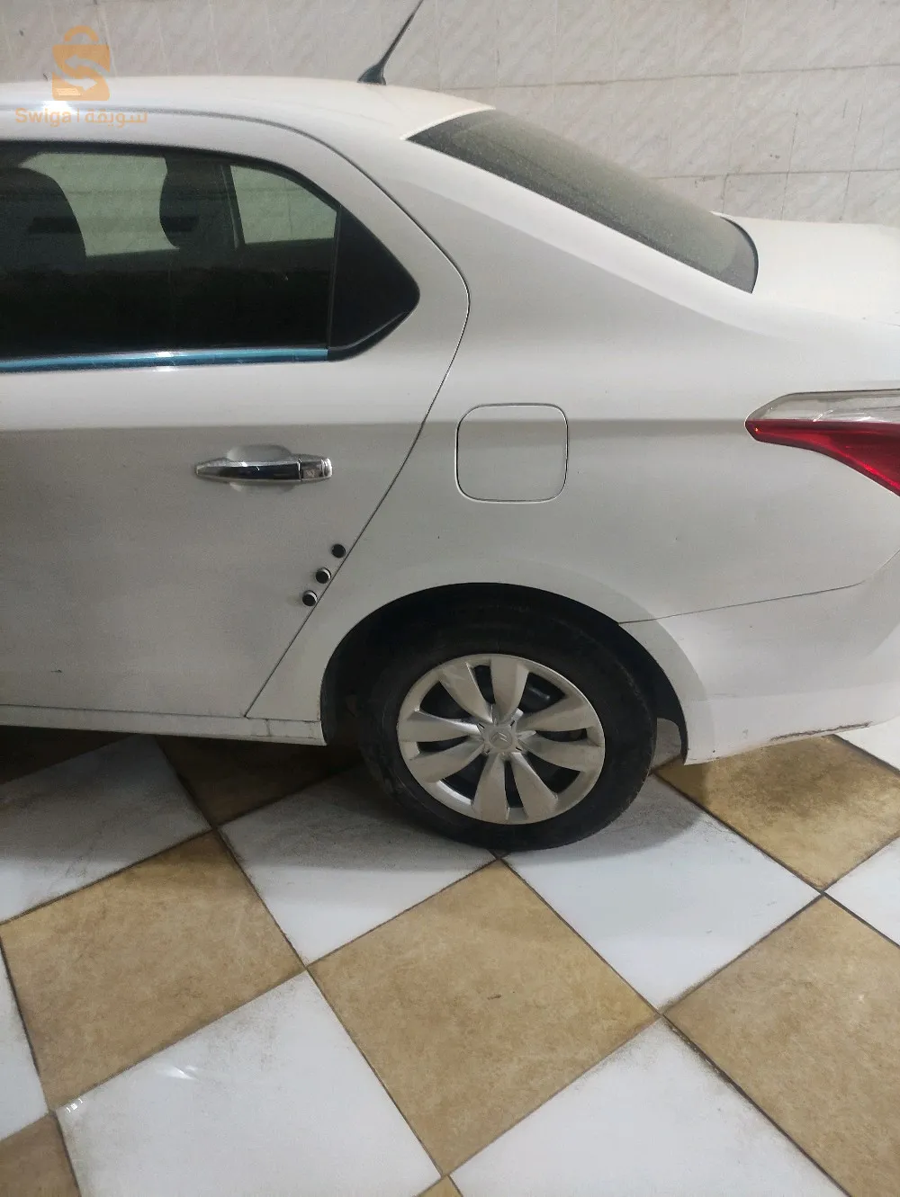 سيارة نظيفة