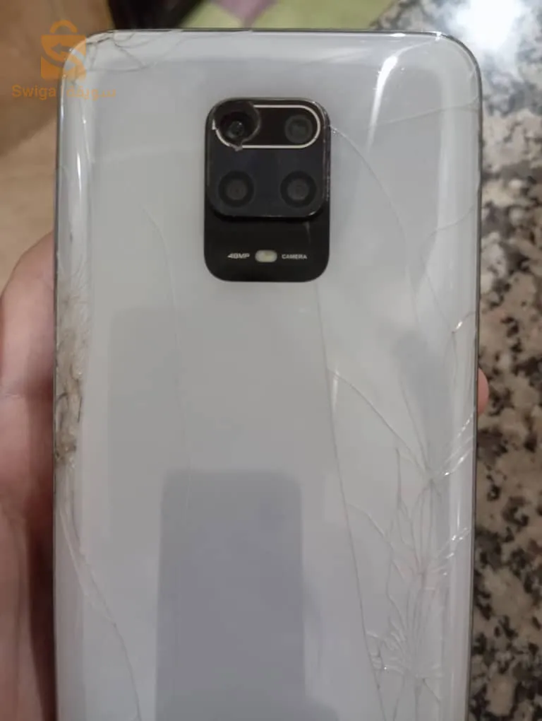 هاتف اوروبي فيه ظهر مهرس