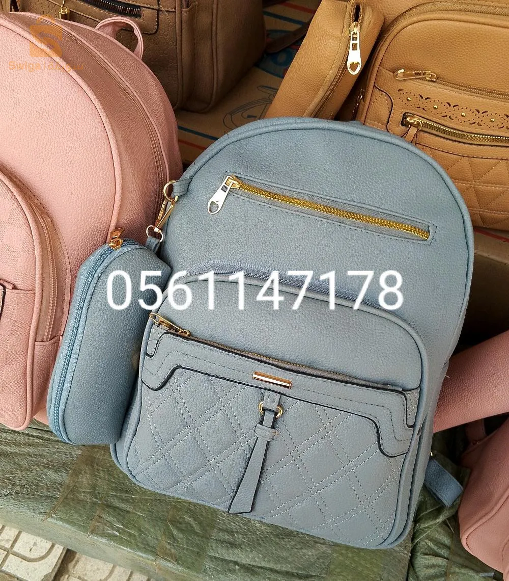 حقائب مدرسية بالجملة والتجزئة