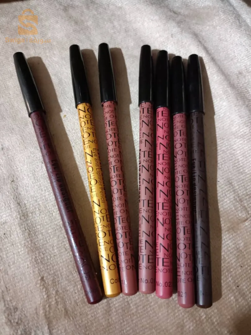 crayon à lèvres et yeux  original