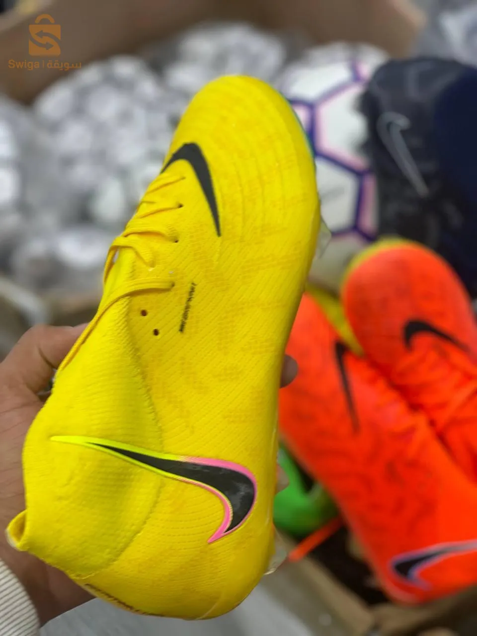 Nike good soulierPink and orange with white color is not availableVery good quality ✌️✅ Benefit from the best fast delivery service (2 - 4 days) to 58 Algerian states with a guarantee of good treatment and quality of service.✅ Payment Seco