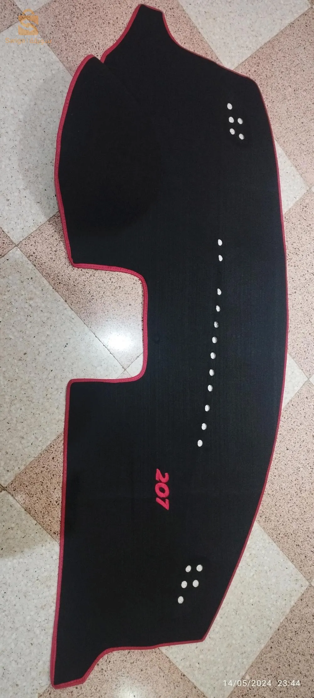 tapis Tableau de bord pour tout type de voiture