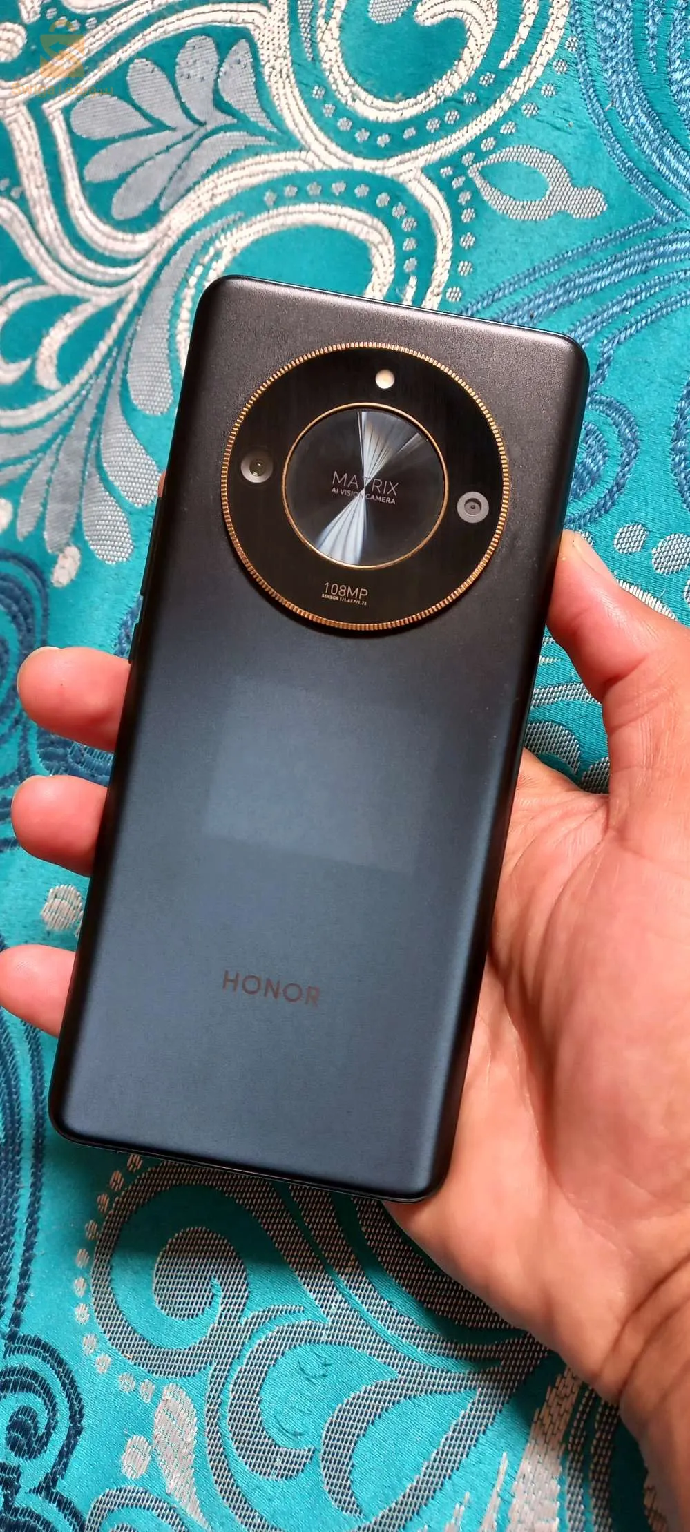 Honor x 50.   5G