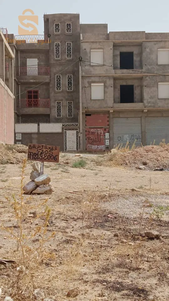 عندي 205 m² 13*15.7 .13m de façade Gaz +Électricité.قطعة ارض للبيع مساحتها 205م  تيبورتين برج بوعريريج  فيها الغاز و الكهرباء رقم الهاتف 0772292006