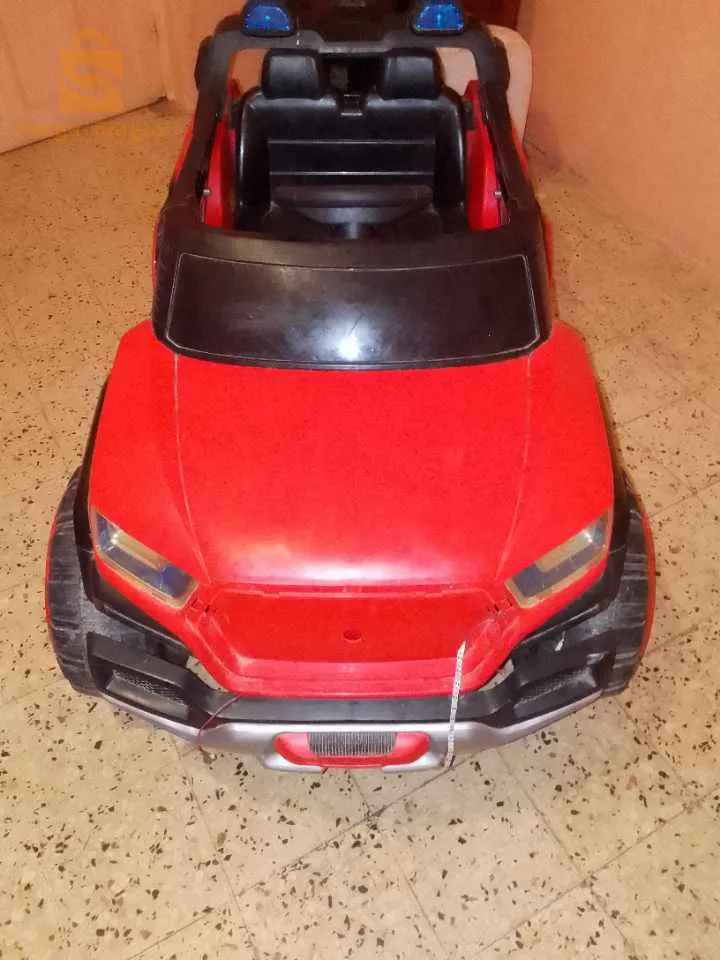 سيارة اطفال بجهاز تحكم عن بعد