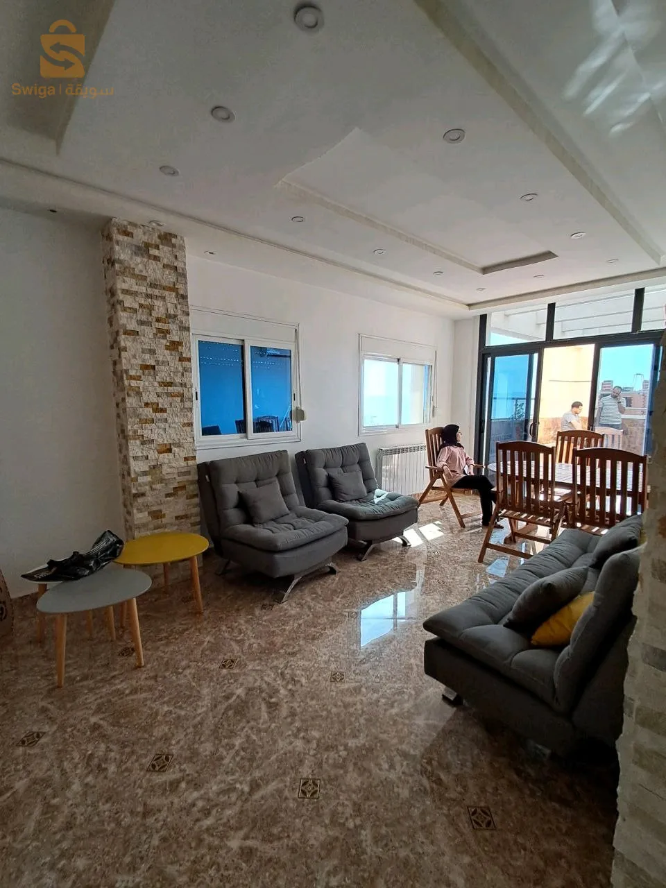 un appartement F3 avec terrasse