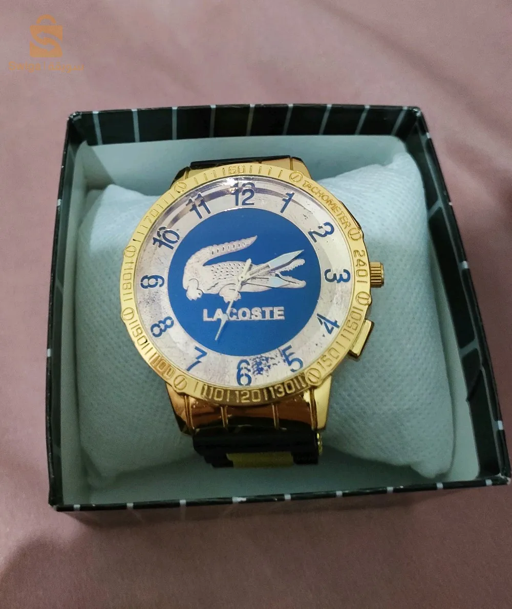 ساعة لاكوست