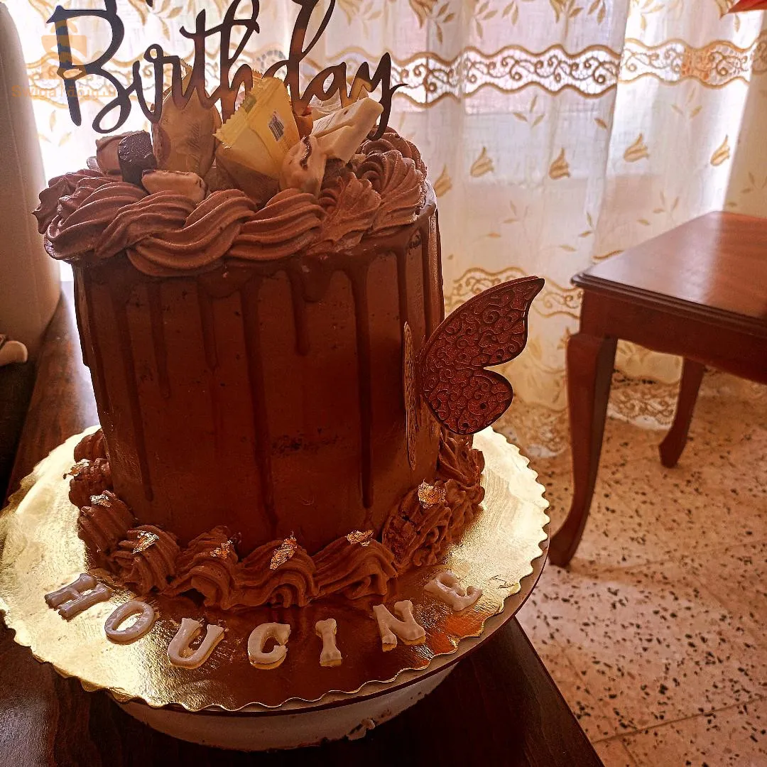 gâteau d'anniversaire et salés