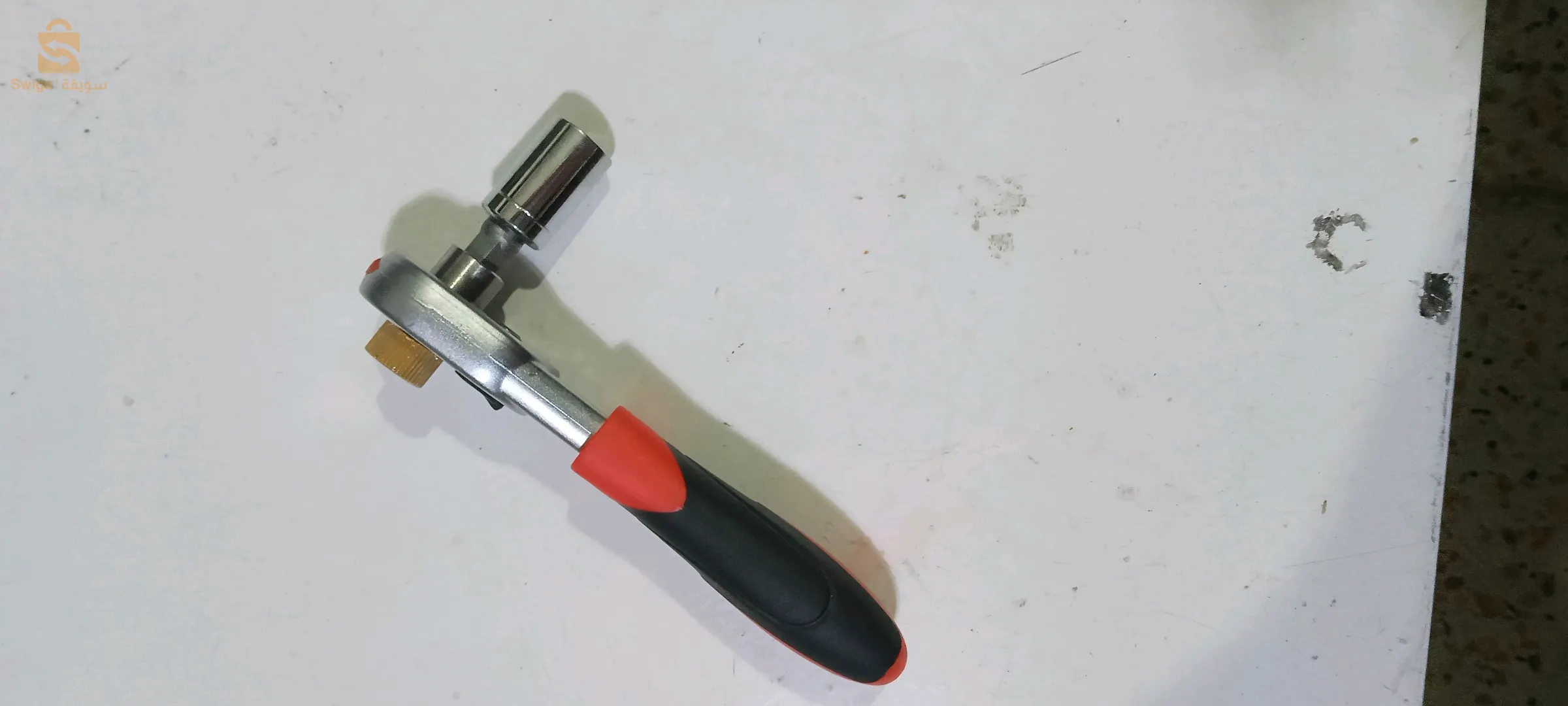 مفك براغي يدوي a cliquer