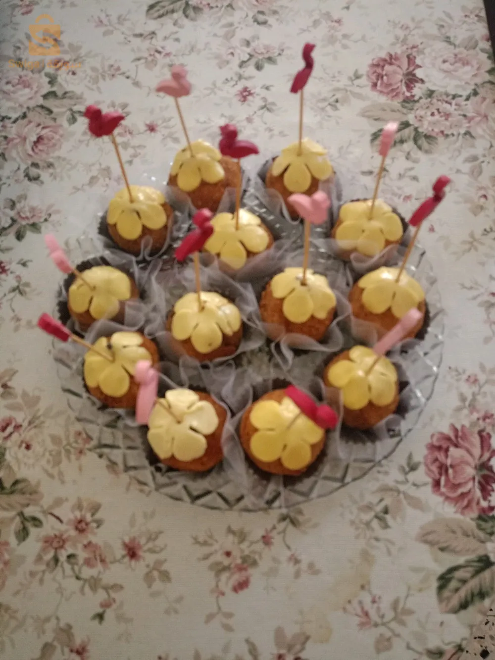 gâteau d'anniversaire et salés