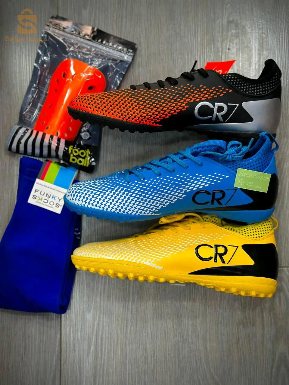 Soulier tout terrain CR7 ( 1 )