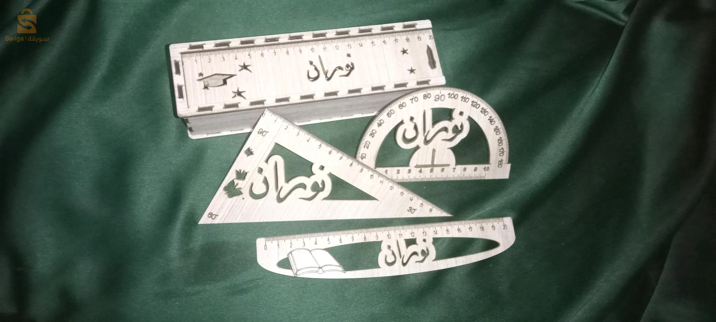 أدوات مدرسية خشبية برسوناليزي