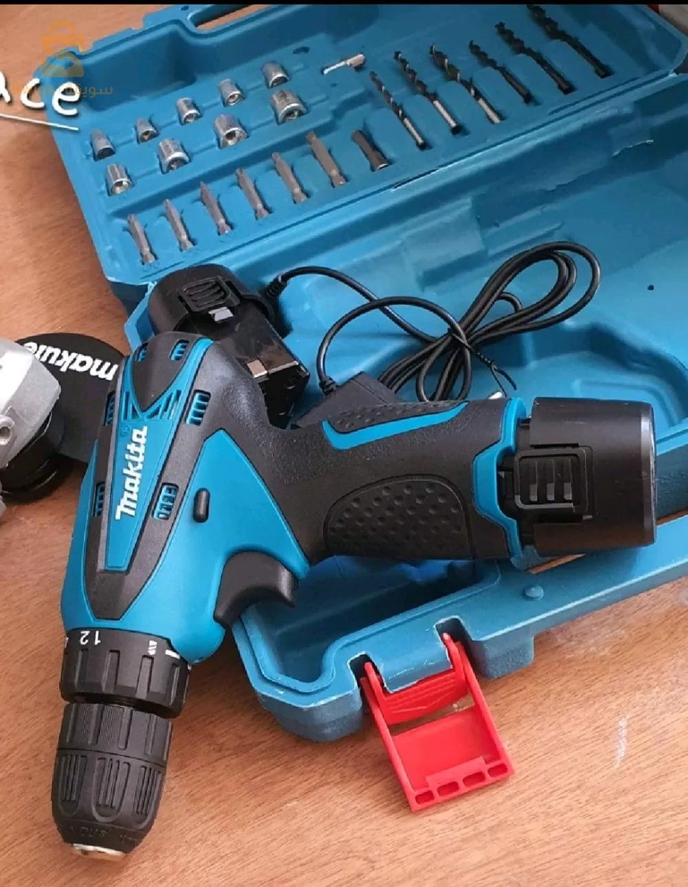 visseuse makita 18v PM accessoires