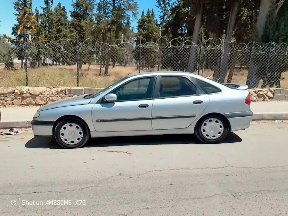 voiture très propre les amis. mllassa fi fransa 00 sbigha. après. sbigha taa. telbass