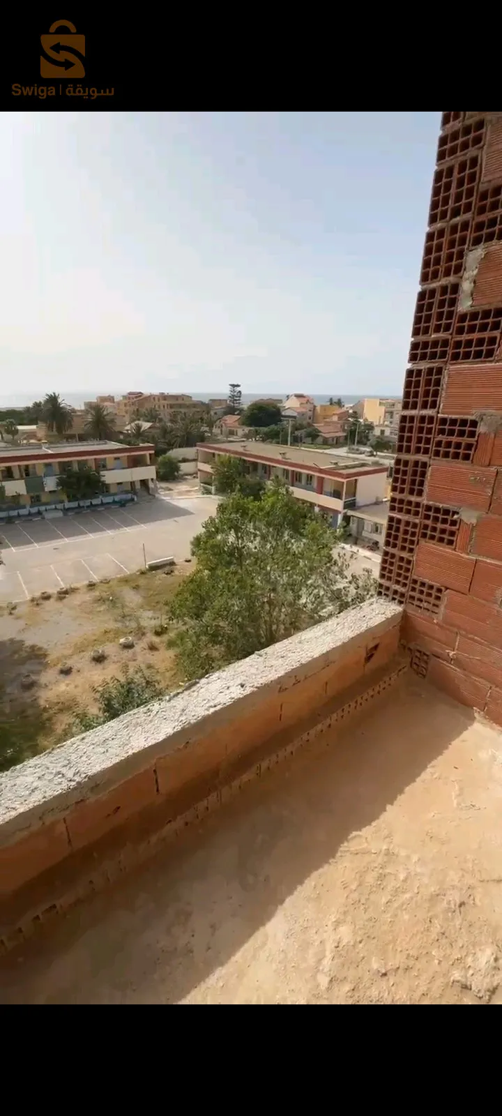 apparemment f4 avec box parking