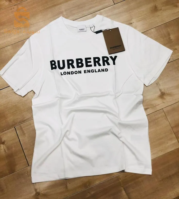 كتابة على ملابس